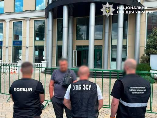  Посадовцю держустанови повідомили про підозру через переплату 16,5 млн грн за серверне обладнанн 