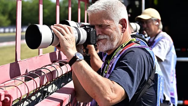  Президент Чехії "попрацював" фотографом перегонів "Формули-1" в Угорщині 