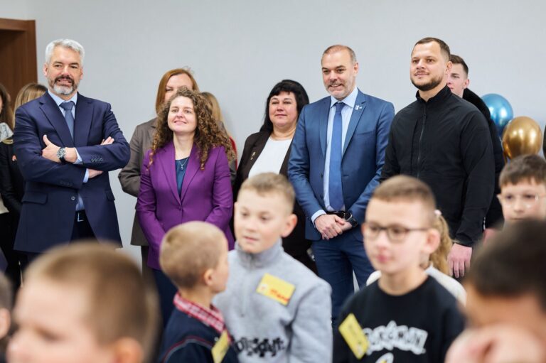  На Київщині відкрили модернізовану школу в Гостомелі 
