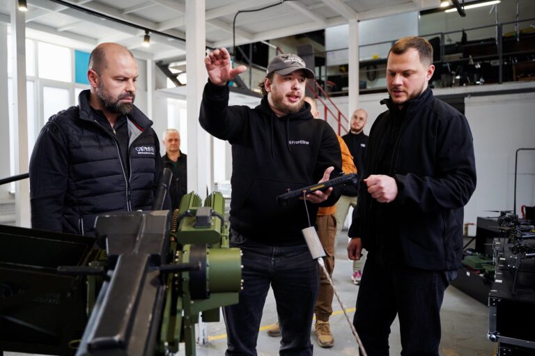  Микола Калашник: Київщина передала нову партію роботизованих безпілотників для 78-ї десантно-штурмової бригади 