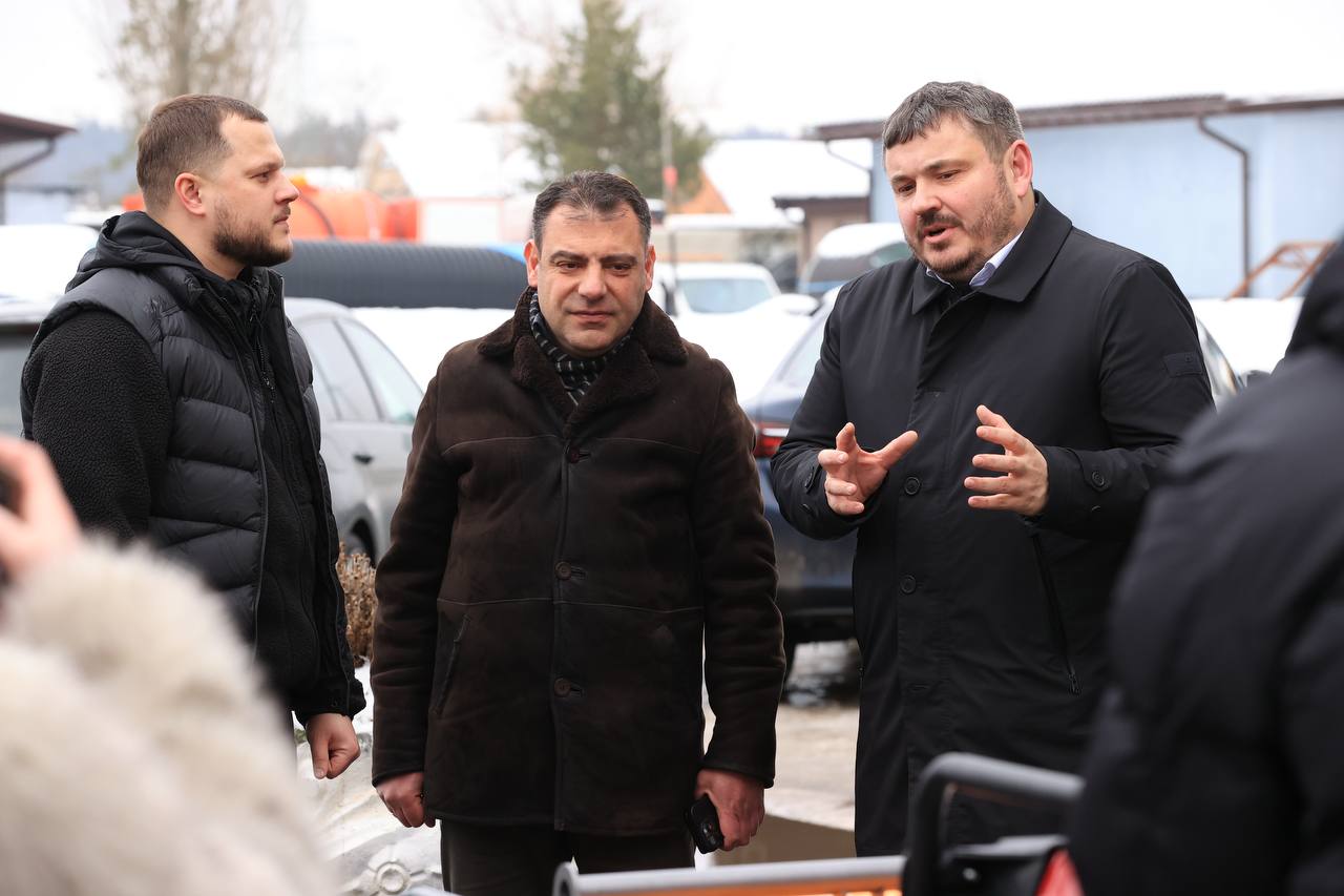  Анжела Макеєва: “Ірпінська громада отримала генератори від наших друзів з Азербайджану” 