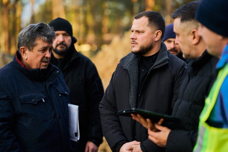  Микола Калашник перевірив хід робіт на об’єкті нового будівництва ветеранського простору в Бучі 