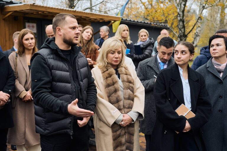  Дипломатичні представництва ознайомилися з моделлю реабілітації на Київщині — Калашник 