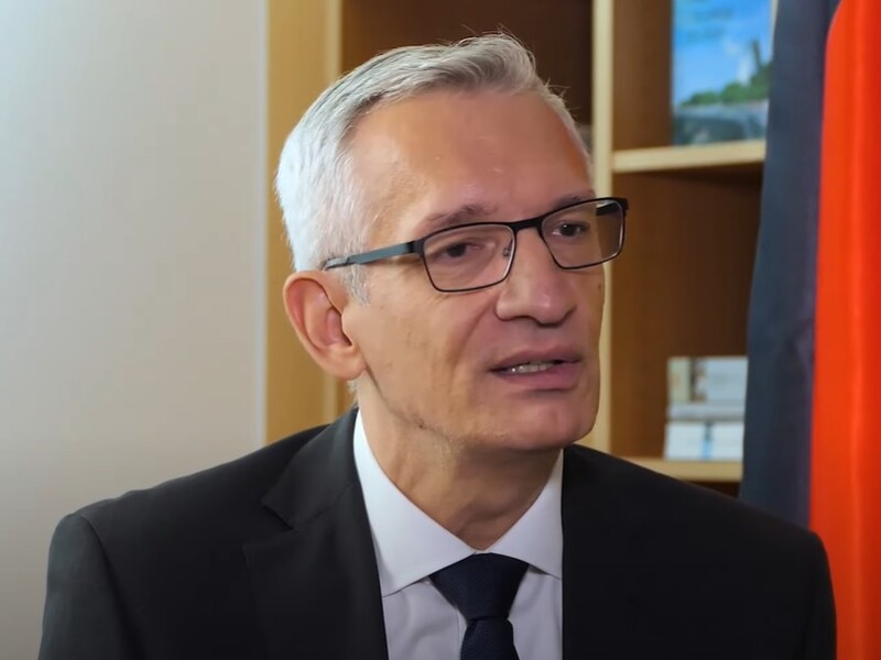  "Я тут, щоб допомогти вам перемогти у війні". Перше інтерв'ю посла Німеччини в Україні 