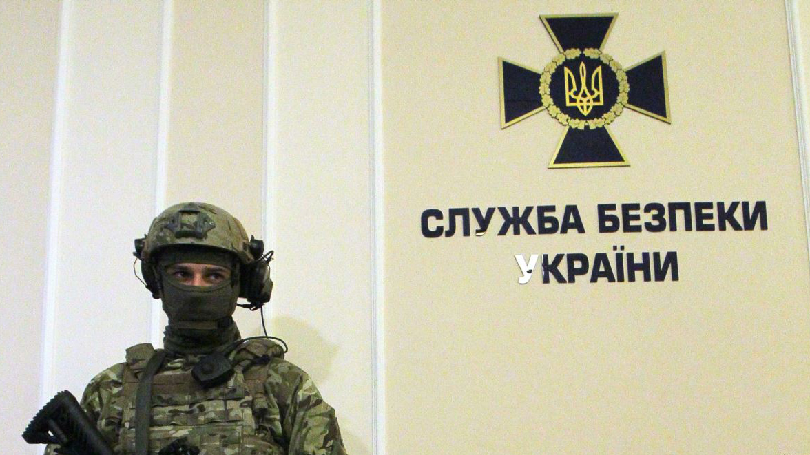  У Хмельницькому викрили наркобізнес, який організували посадовці ДСНС   
