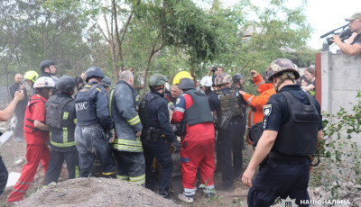 росіяни обстріляли Харків та селище Черкаські Тишки: поліція працює на місцях подій