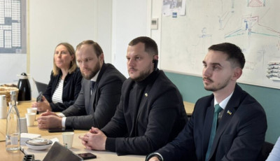 260 автобусів для Київщини: регіон Іль-де-Франс передає сучасний транспорт — Калашник