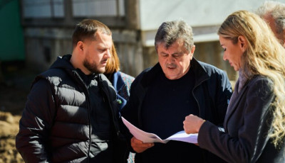 У Василькові відновлюють садочок, лікарню та житло: Калашник проінспектував роботи