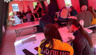 У Дарницькому районі з-під завалів багатоповерхівки деблокували сімох загиблих