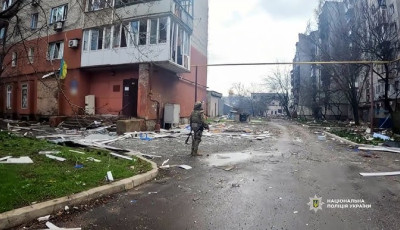 «Двоє біжить — двоє прикриває»: під вогнем дронів «Білий янгол» евакуює людей з Покровська