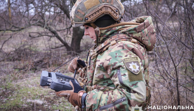 На Херсонщині вибухотехніки поліції виявили та знешкодили російську авіаційну бомбу ФАБ-500 ШР