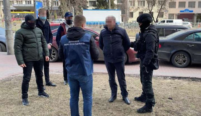 У Києві судитимуть податківця за хабар у майже пів мільйона гривень