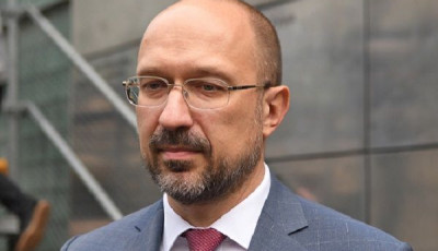 Шмыгаль опубликовал стратегию выхода из карантина: В мае украинцы должны выйти на работу