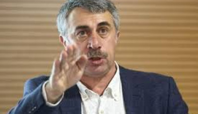 Лишать пенсии пожилых людей за выход на улицу, – Комаровский  