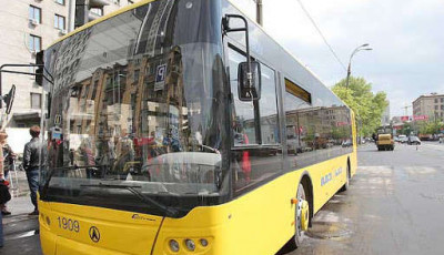 У Києві запускають ще три спецрейси автобусних маршрутів (перелік) 