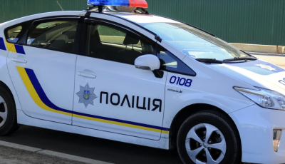 У Харкові чоловік підірвав гранату посеред вулиці, троє поранених