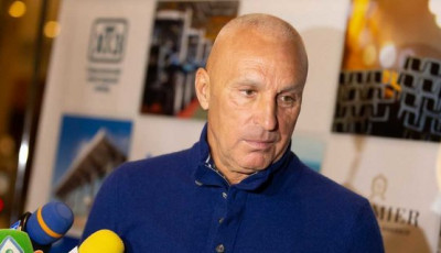 Ярославский объявил о покупке 100% акций банка Пинчука